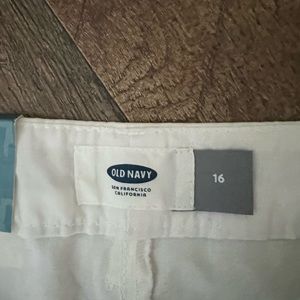 Old Navy white 5in shorts
